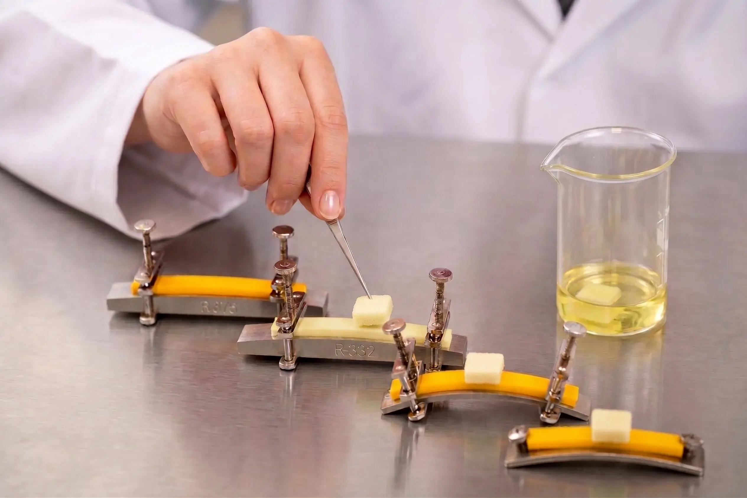 Chemische Beständigkeit von Elastomeren Chemische Beständigkeit von Elastomeren